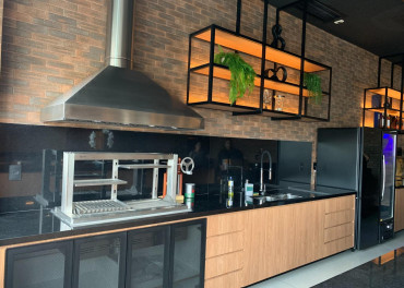 Vale a pena investir em coifa para churrasqueira sob medida?