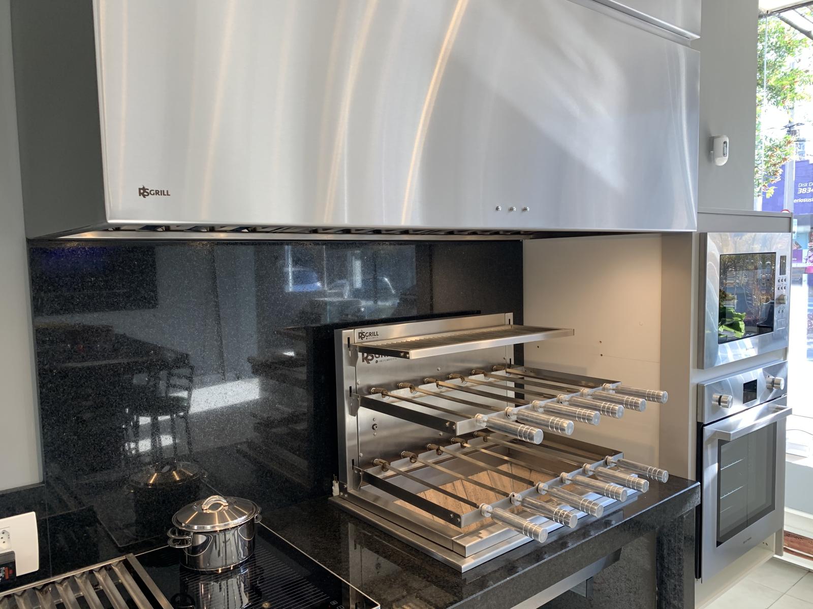 Como escolher a churrasqueira ideal para sua área gourmet de luxo