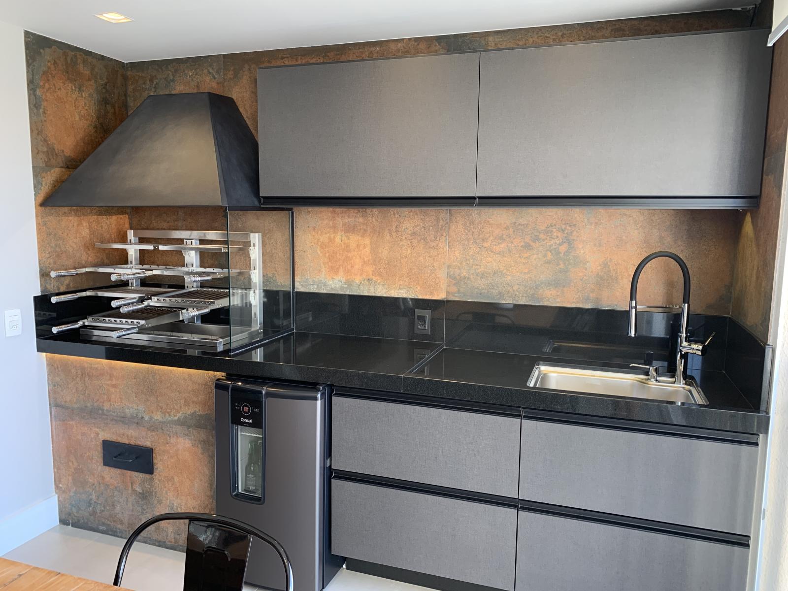 Infraestrutura de exaustão para churrasqueiras a carvão residenciais