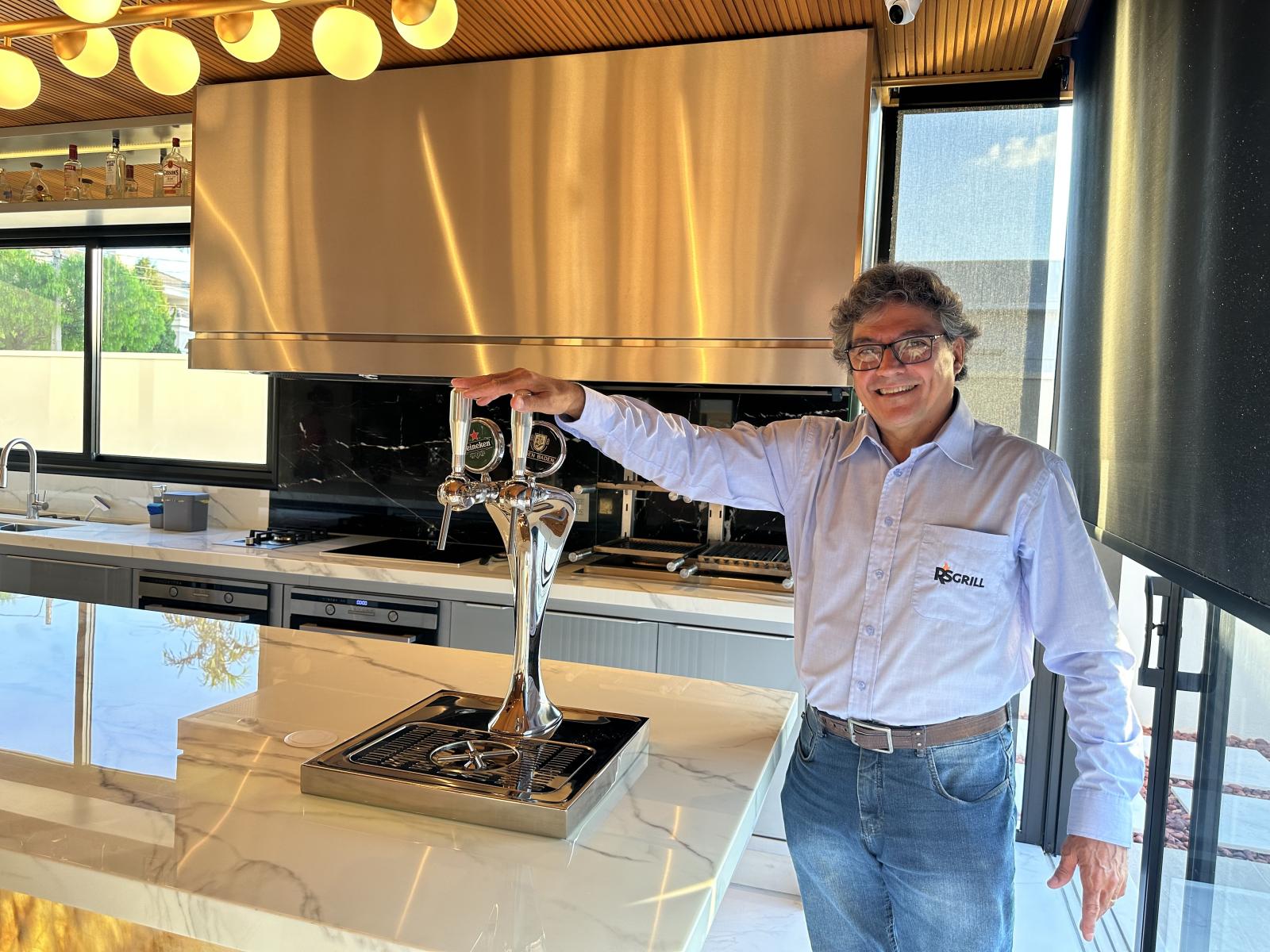 Churrasqueira Inox Sob Medida: Sofisticação e Durabilidade no Seu Espaço Gourmet