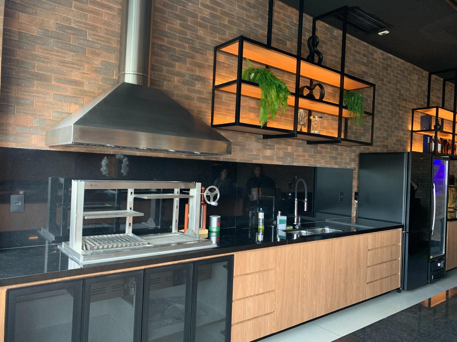 Inox 304 em Churrasqueiras | RSGrill – Resistência e Elegância de Alto Padrão